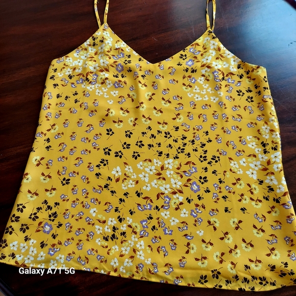 Ann Taylor Sunflower Yellow  Print Camisole Blouse Top Sz M - Picture 5 of 15